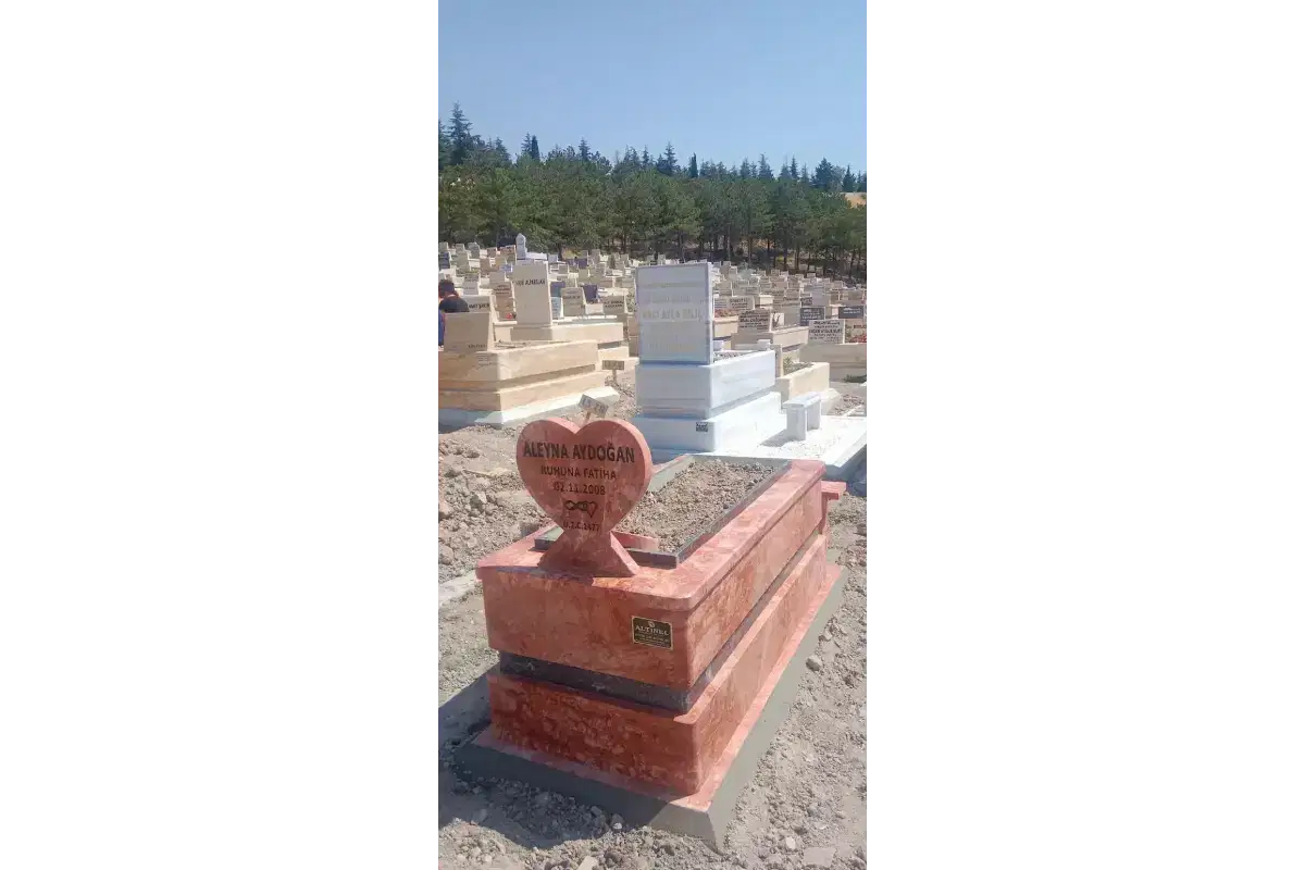 altinel-mermer-granit-bebek-cocuk-mezar-modelleri-2