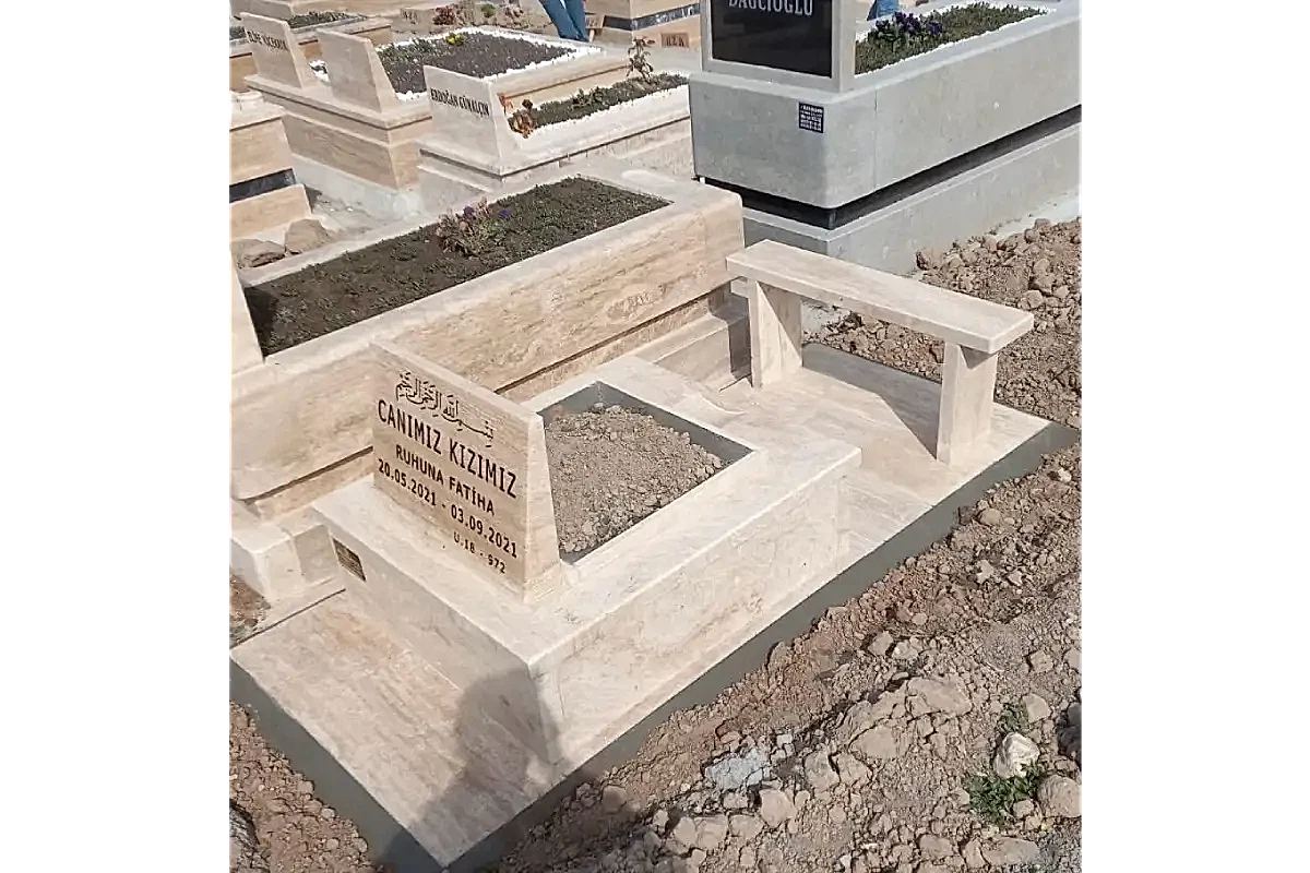 altinel-mermer-granit-bebek-cocuk-mezar-modelleri-3