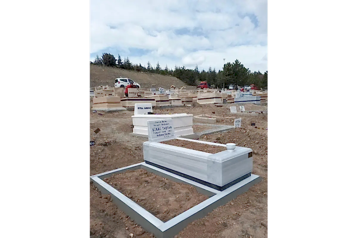 altinel-mermer-granit-tek-kat-blok-mezar-modelleri-18